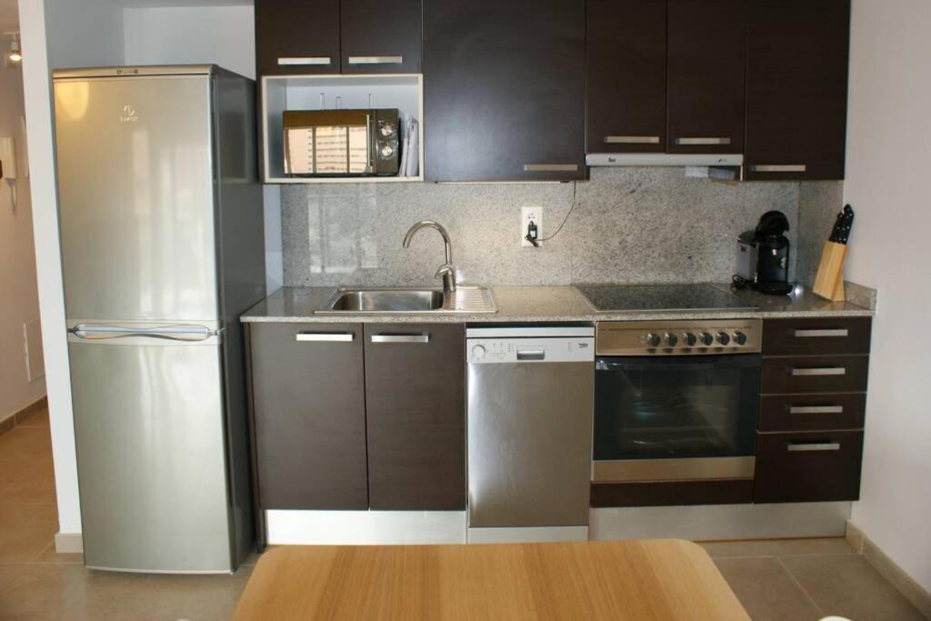 Apartamento En Roses Con Parking Y Piscina Apartment Exterior photo